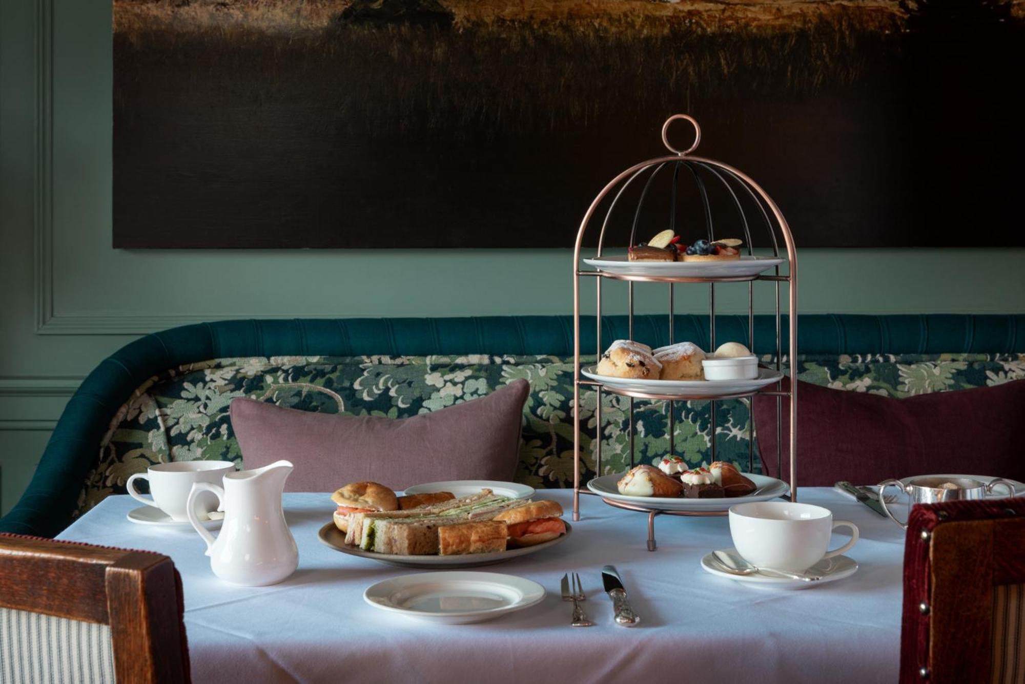 Cavendish Hotel Баслоу Екстериор снимка