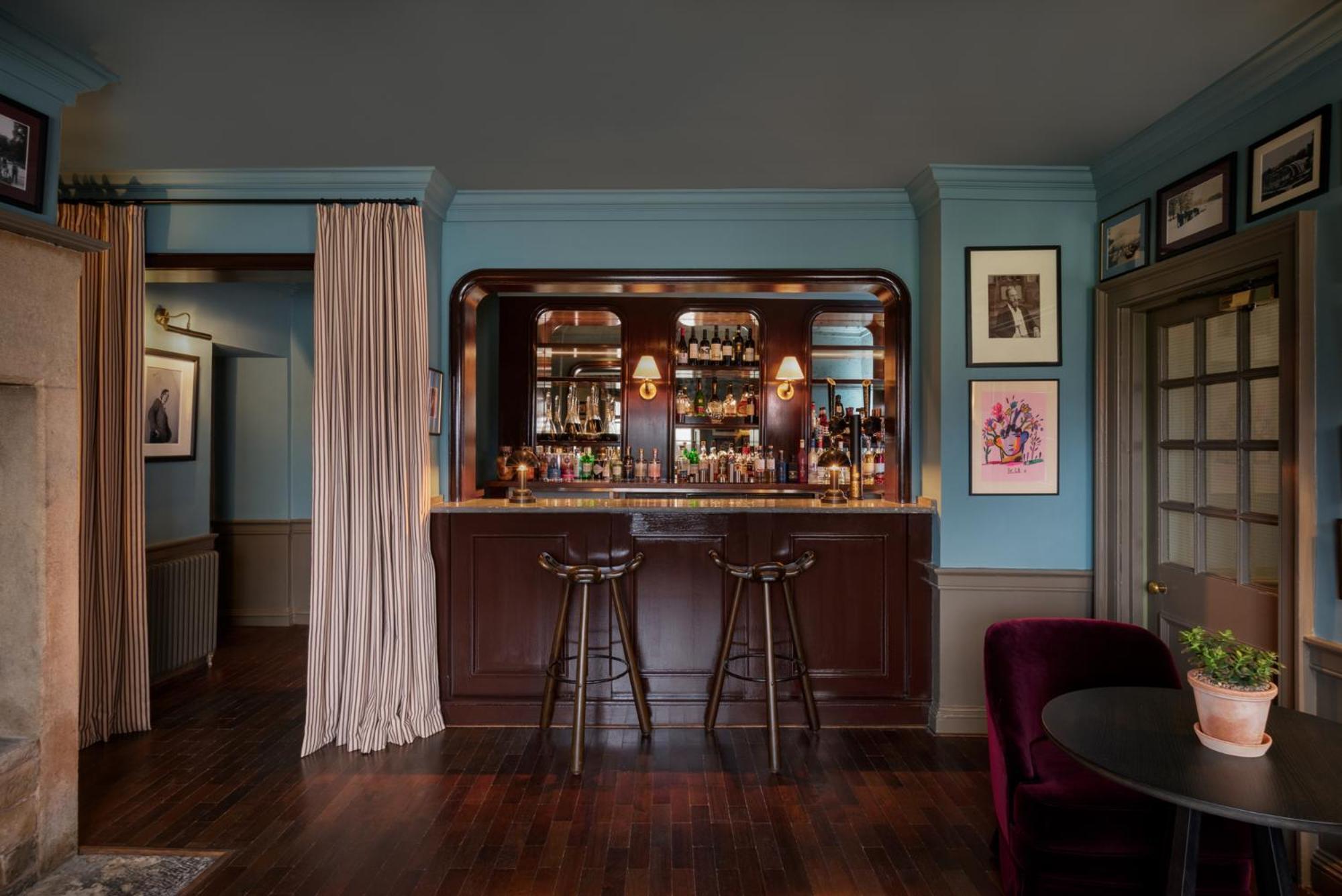 Cavendish Hotel Баслоу Екстериор снимка