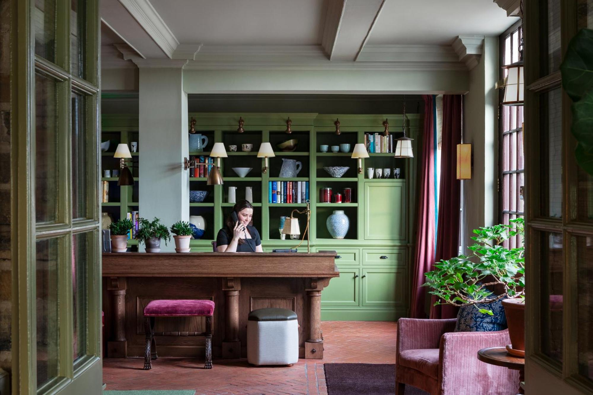 Cavendish Hotel Баслоу Екстериор снимка